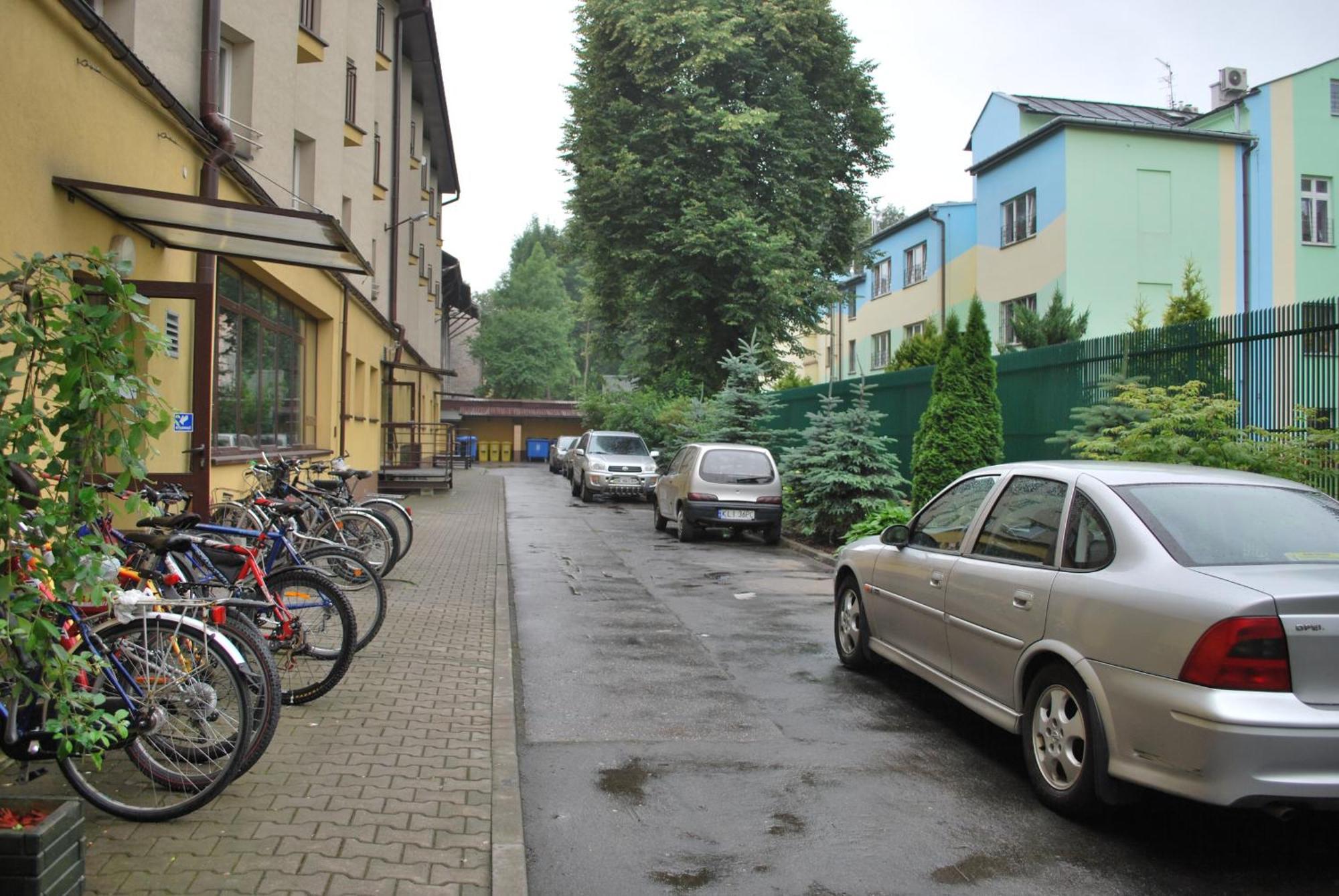 Dom Studencki Zaulek Hostel Krakau Buitenkant foto