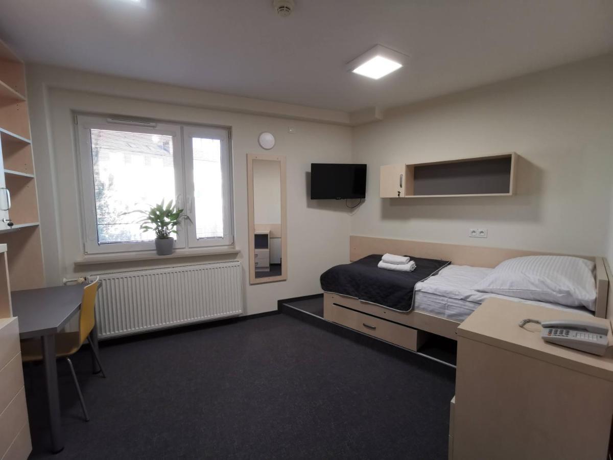 Dom Studencki Zaulek Hostel Krakau Buitenkant foto